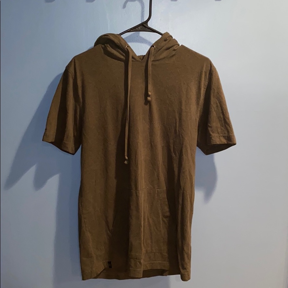 Sweat tee